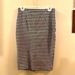 Women’s Pencil Skirt, White, Black, Dimond Pattern, Banana Republic, Size 8